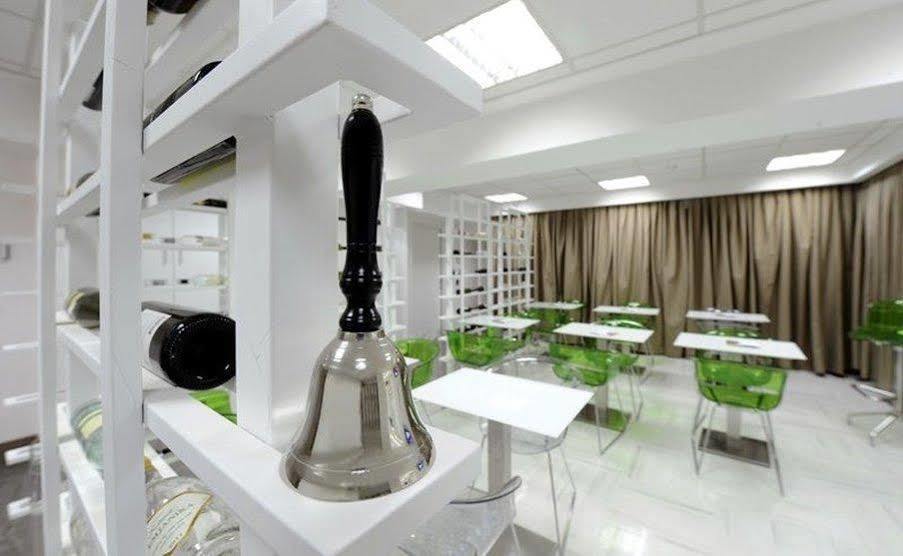 Ibis Styles Skopje Hotel Exterior foto